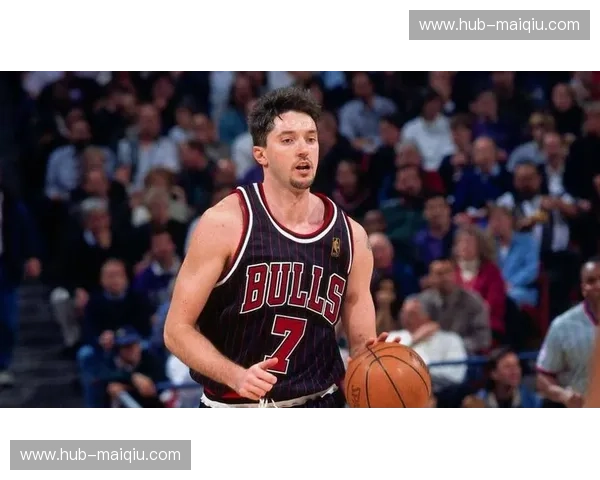 猛龙低吼，公牛咆哮：NBA赛场上的史诗级对决，谁能称霸？